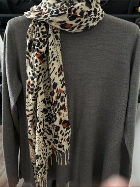 Source Unknown Leopard Print Scarf in Cream, Black & Brown